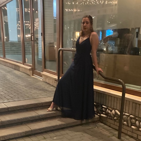 Prom dress - Picture 2 of 3